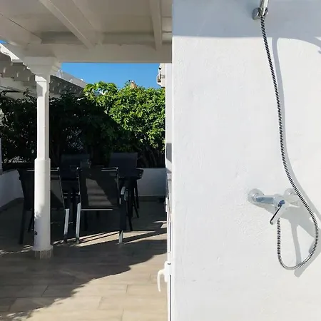 Puerto De Mogan: Little Venice Harbor With Rooftop Terrace Apartment